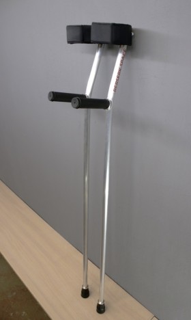 Костыли с подлокотником для футбола (2 шт.)